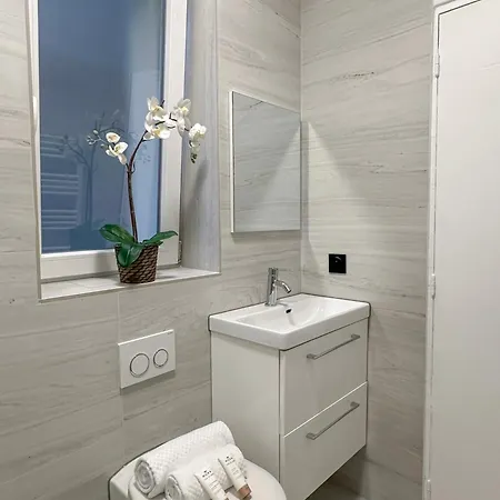 Apartment Champs Elysees Area *