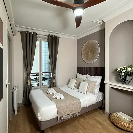 Champs Elysees Area Apartment Paris