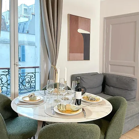 Champs Elysees Area