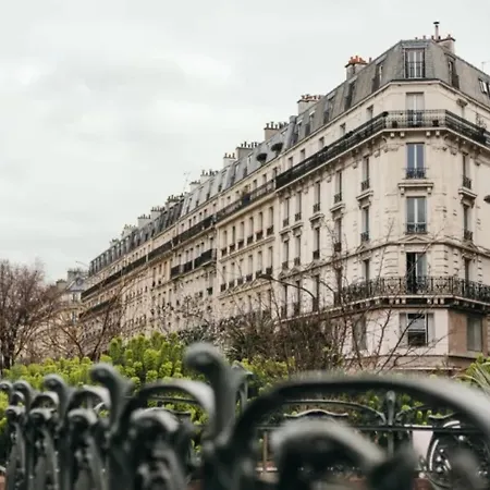 Champs Elysees Area Paris