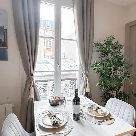 Apartment Champs Elysees Area *