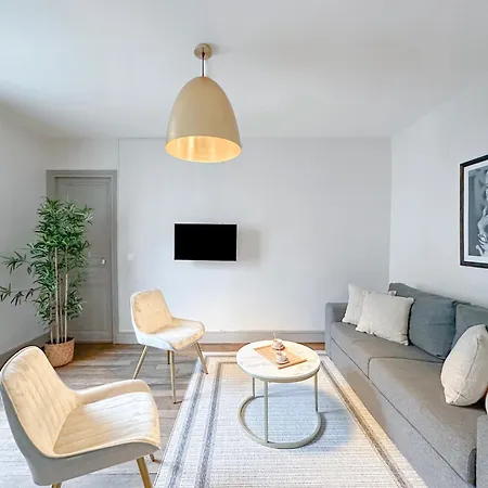 Apartment Champs Elysees Area *